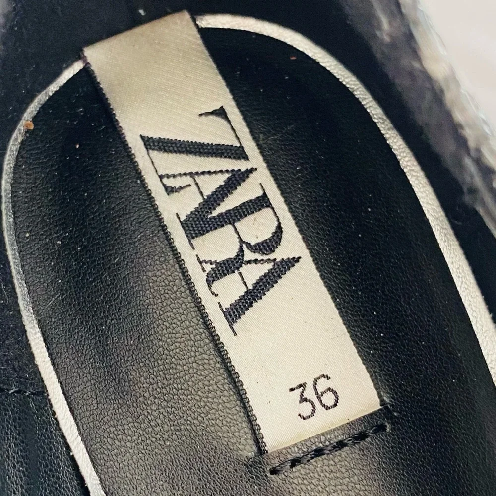 ZARA Gray & Black Snake‎ Skin Design Booties Size 6
